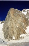 Grand pilier d angle et le Mont-Blanc derrière