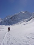 Blanc de Moming, Rothorn de Zinal en arrière plan, avril 2007