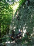 Les kayakistes se mettent à l escalade à la falaise de Clairbief