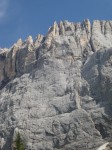 Face sud de la Marmolada d Ombretta, là ou se trouvent entre autre via Fortuna et A travers le poisson