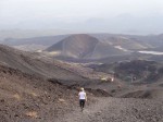 La descente, avec les cratères Silvestri