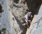 le même au Verdon grimpe "en jaune" dans le Pilier des écureuils, en 1996