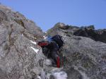 En plein "crux", on retient son souffle pour que la lame de piolet tienne