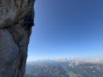 Grand mur, dans la fraîcheur du matin, avant les orages annoncés