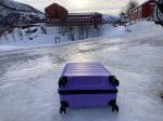 Pour une fois que je n avais pas pris mon sac de hissage, j ai pu m initier au bobsleigh avec la valise à roulette de ma femme